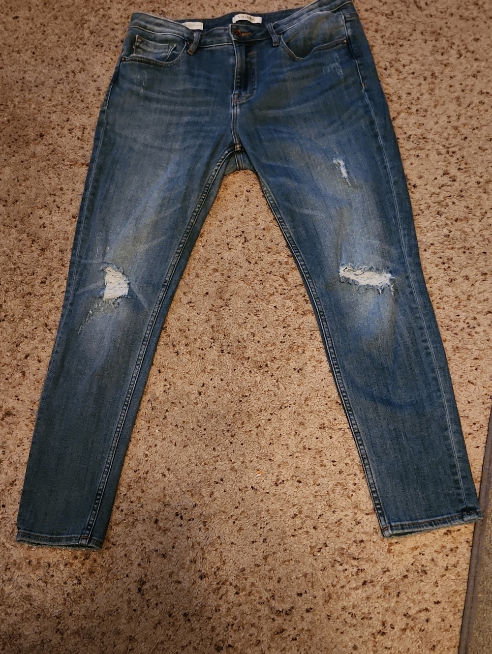 Vigoss Women's Skinny Jeans in Washed Blue with Distressed Knees